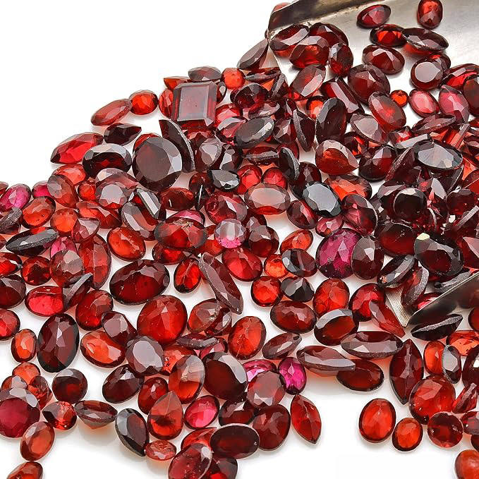 Buy Garnet Loose Gemstone per Carat Online UAE | Eleganza Gems