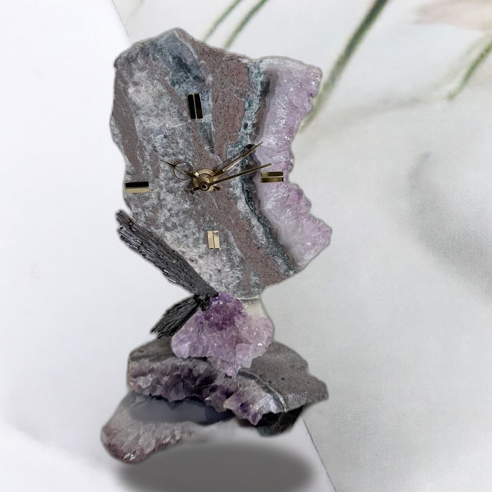 Gem Clock  – Elegant Gemstone Decorative Timepiece