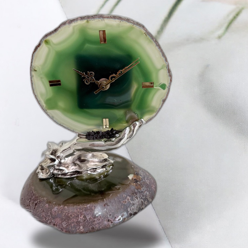 Gem Clock – Premium Decorative Accent for Every Interior
