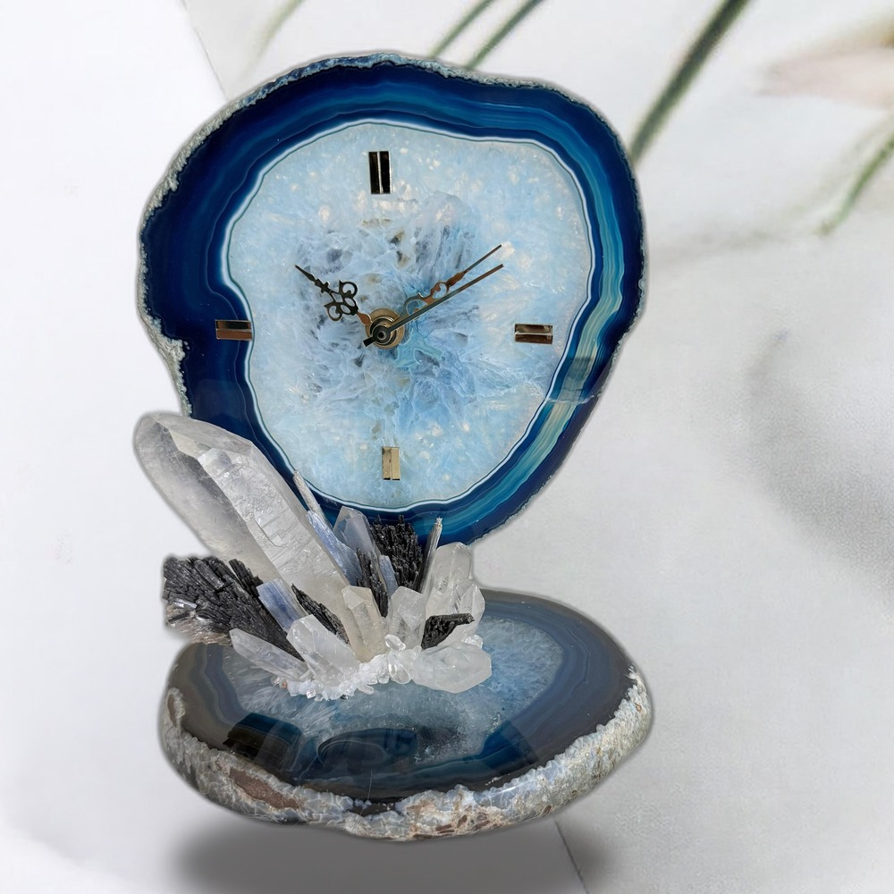 Gem Clock – Elegant Decorative Timepiece