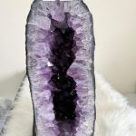 Natural Amethyst Geode Crystal – Premium Purple Quartz Decorative Stone