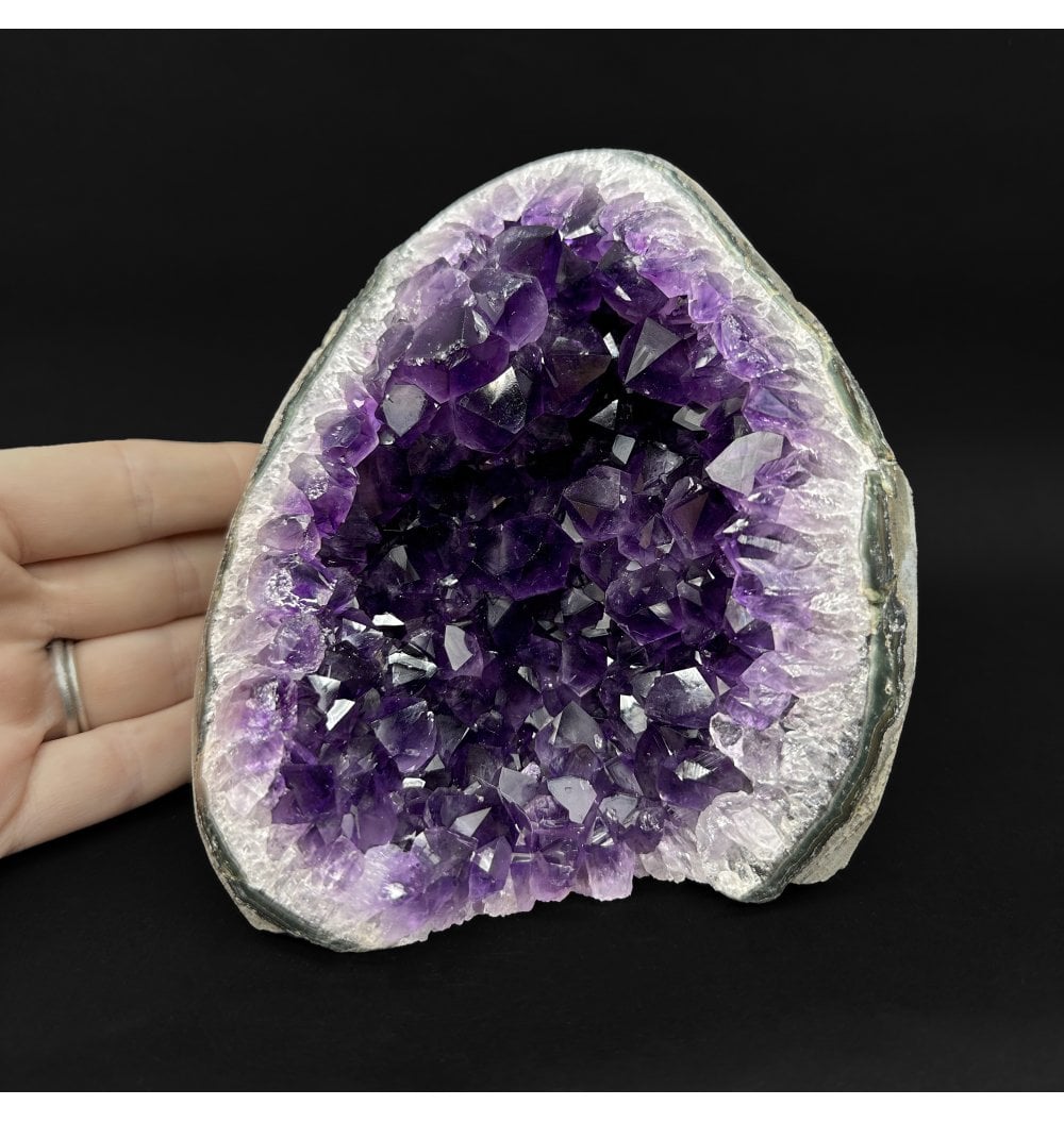 amethyst druze w/base s4