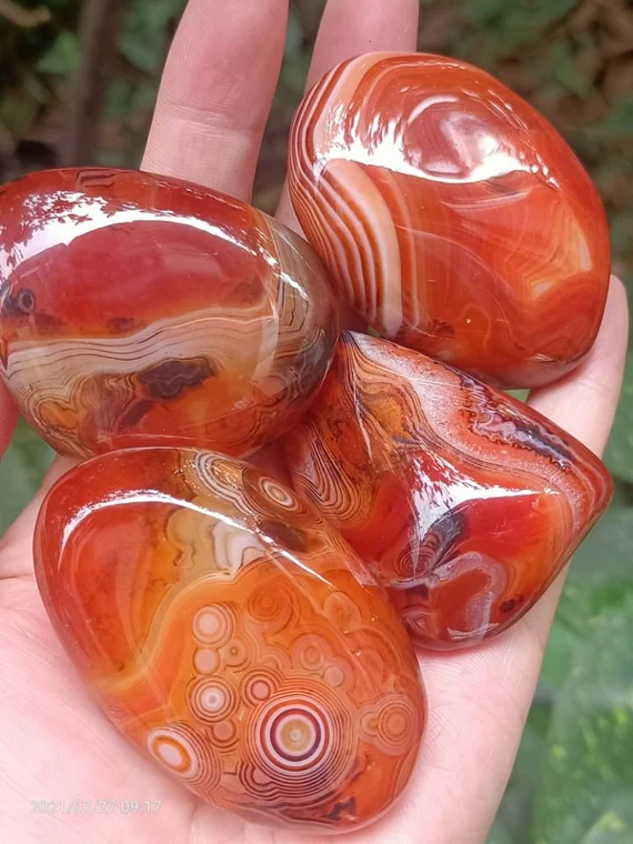 Buy Agate (Red Only) Loose Gemstone per Gram Online UAE | Eleganza Gems
