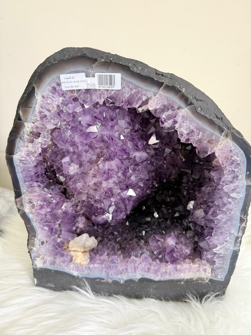 Natural Amethyst Geode Crystal – Premium Purple Quartz Decorative Stone