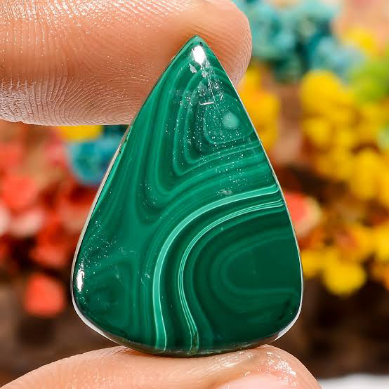 Buy Malachite Loose Gemstone per Gram Online UAE | Eleganza Gems