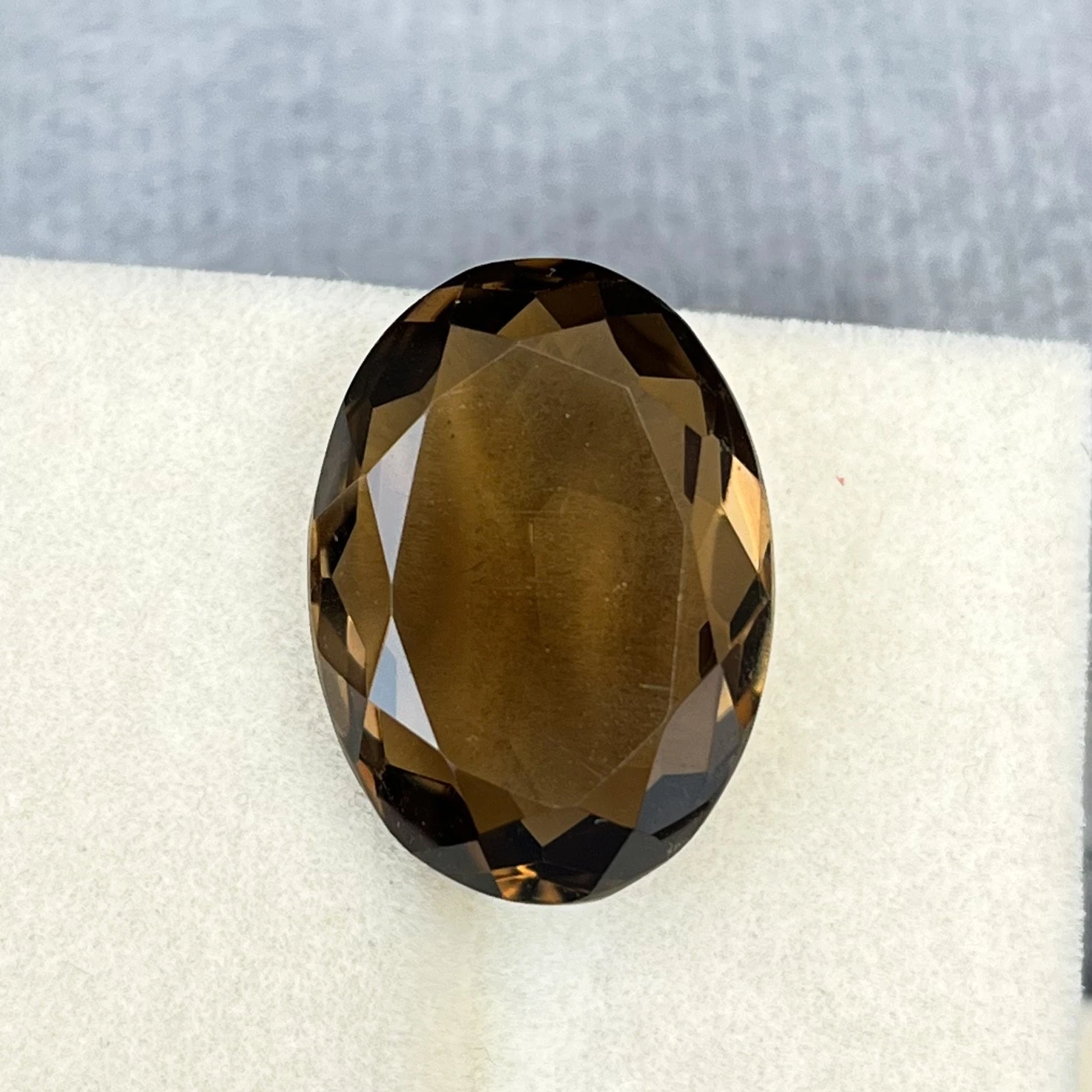 Buy Smokey Topaz Loose Gemstone per Carat Online UAE | Eleganza Gems